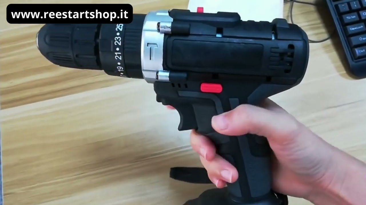 Professioneller Akku-Bohrschrauber mit 2 Lithium-Ionen Batterien + Zubehör (29-teilig)