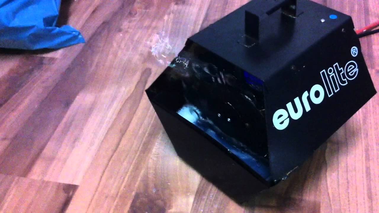 EUROLITE Bubble Machine Seifenblasenmaschine