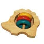 QToys Echidna Rattle Holzspielzeug für Babys