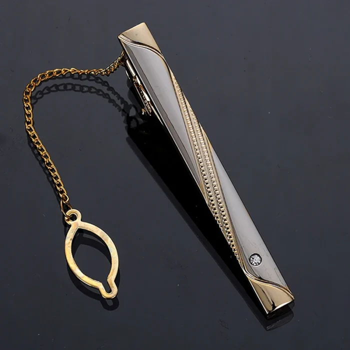 Goldene Krawattenklammer mit Kette