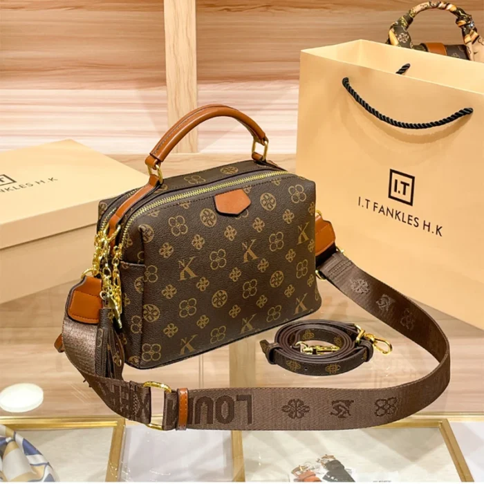 Women's handbag 2025 new autumn and winter designer shoulder crossbody bag, fashionable and high-end pillow bag - Image 7