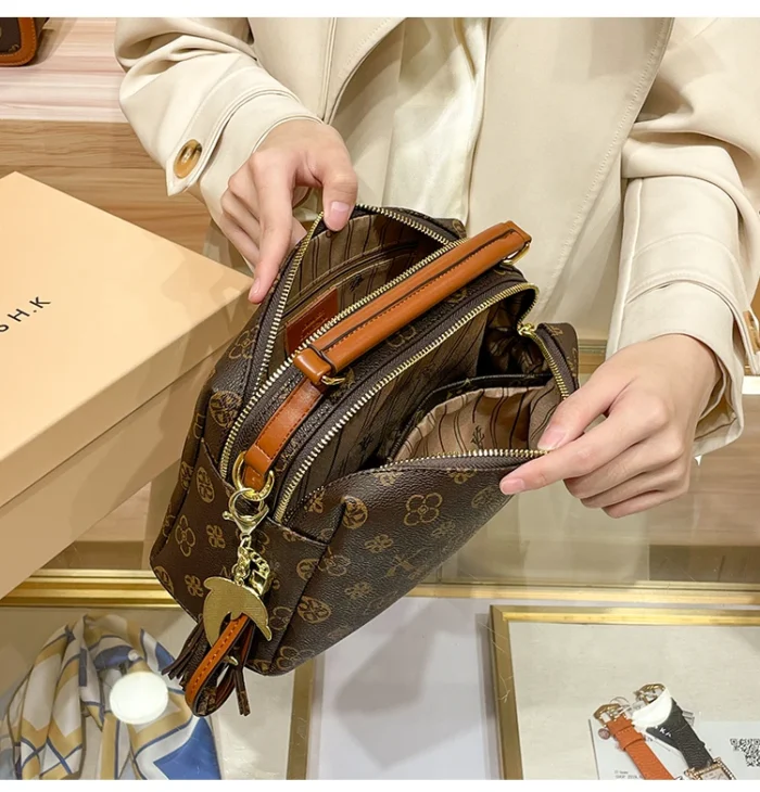 Women's handbag 2025 new autumn and winter designer shoulder crossbody bag, fashionable and high-end pillow bag - Image 22