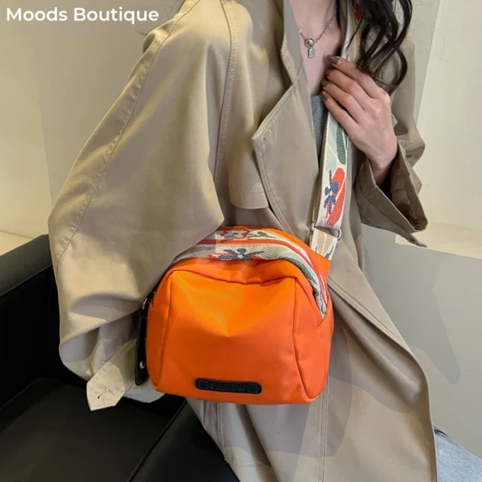 Fashion Crossbody Bags For Women Oxford Cloth Pillow Shell Shoulder Bag Large Capacity Travelling Casual Street Small Fabric Bag - Image 1