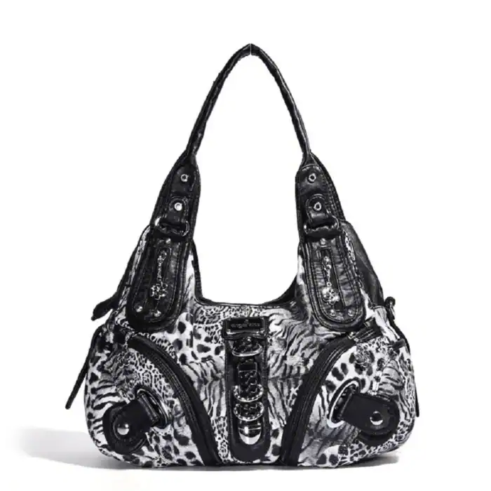 Stylische schwarze Tierprint-Tasche mit zahlreichen Zippern, Ringen und Taschen, ideal für Modebewusste und Trendsetter. Perfekt geeignet für den Alltag oder besondere Anlässe.
