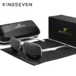 Elegante Kingsseven Sonnenbrille mit silverfarbenem Rahmen und dunklen Gläsern, inklusive schützender Aufbewahrungsbox. Perfekt für stilbewusste Fashion-Liebhaber und Sonnenschutz im Alltag.