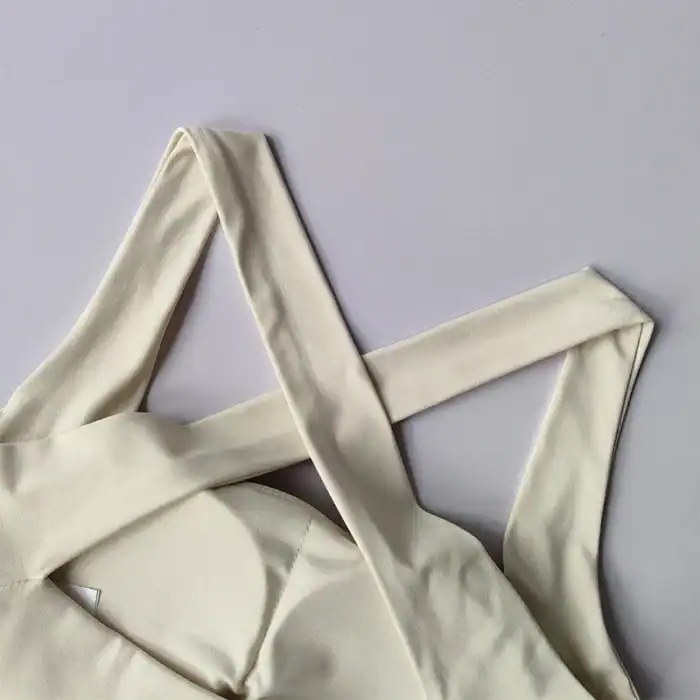 Weißer Stoffgurt, Picnic-Tasche, moderne Tragetasche mit langen Griffen, umweltfreundlicher Einkaufskorb, nachhaltiges totes Material, stylischer Einkaufskorb, Shopping-Bag für umweltbewusste Kunden, wiederverwendbare Einkaufstasche, umweltfreundlicher Alltagsbegleiter, langlebige Stofftasche, nachhaltige Tragetasche, modischer, umweltfreundlicher Einkaufsbegleiter.