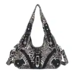 Stylische Ledertasche im Animalprint-Design mit mehrfach verstellbaren Trägern und luxuriösen Details für modebewusste Frauen.