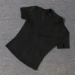 Black, sportliches Damen-Outdoor-Jacke mit zippered Front und atmungsaktivem Material, ideal für aktive Freizeit- und Sportaktivitäten. Perfekt für Outdoor-Fans und Modebewusste.
